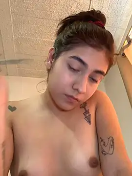 miaftmax online show from October 24, 2025, 7:35 pm