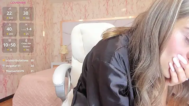 Emily Whinfre online show from April 16, 2026, 9:39 pm