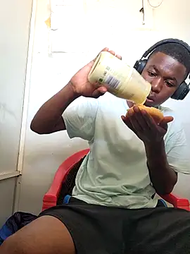 Snapshot of sweetdickboy2 chatting on March 27, 2026, 11:44 am sweetdickboy2 online show from March 27, 2026, 11:44 am