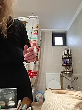 merlyn4 online show from December 3, 2025, 8:14 am