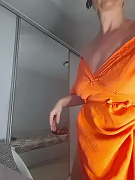 merlyn4 online show from November 22, 2025, 11:53 am