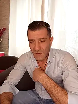 Snapshot of Alexdaniel89 chatting on February 5, 2026, 1:07 pm Alexdaniel89 online show from February 5, 2026, 1:07 pm