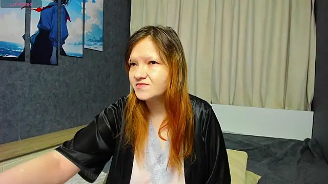 Nora lovvvv online show from November 9, 2025, 10:41 am