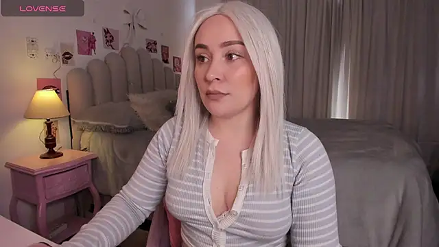 Snapshot of sofi_graay chatting on February 28, 2026, 9:25 pm sofi graay online show from February 28, 2026, 9:25 pm