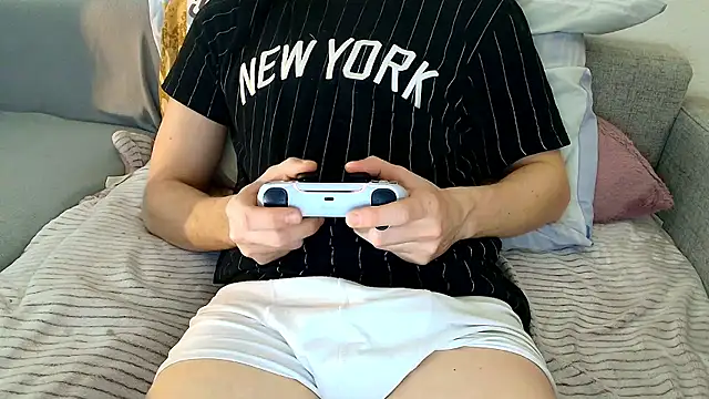 Breezydicksn online show from January 8, 2026, 5:52 pm