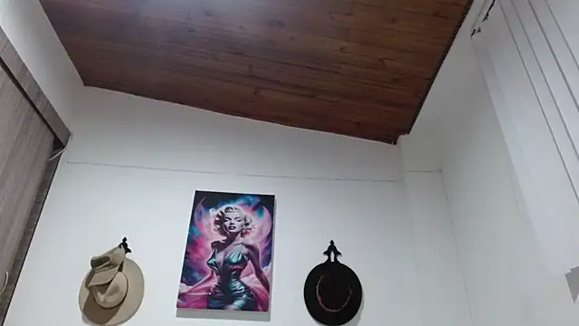 Crystal Star  online show from March 3, 2026, 10:22 am