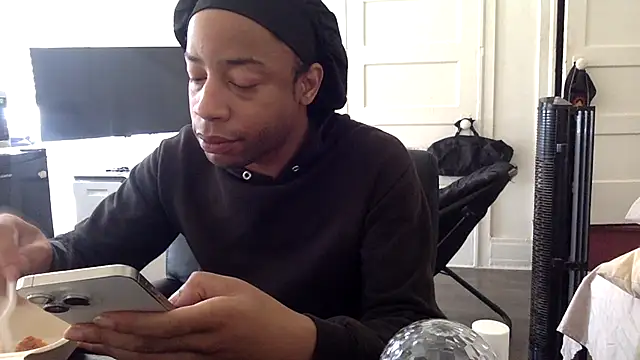 Snapshot of Diodre_Benyoon chatting on February 7, 2026, 5:32 pm Diodre Benyoon online show from February 7, 2026, 5:32 pm