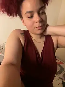 Enyagleam  online show from October 19, 2025, 11:18 pm