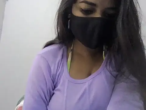 Little toy girl online show from December 14, 2025, 11:38 am