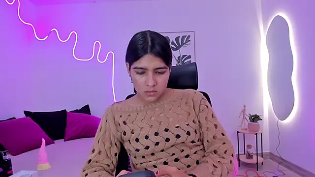 Cherrydollxx online show from September 24, 2025, 11:50 am