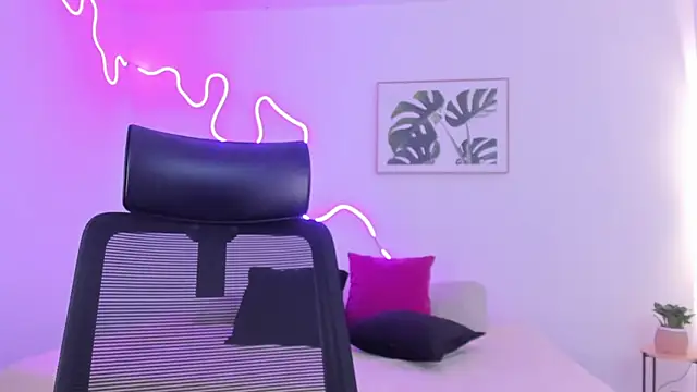 Cherrydollxx online show from October 23, 2025, 12:26 pm