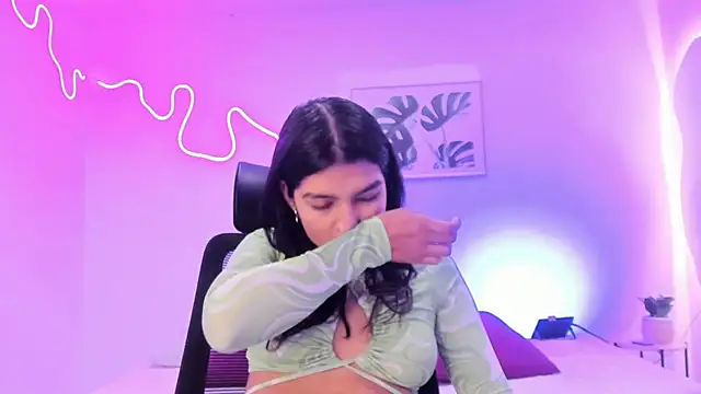 Cherrydollxx online show from November 16, 2025, 11:59 am