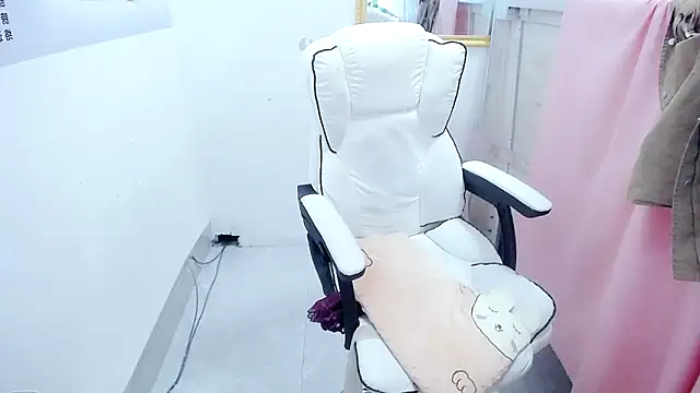 KateCondon online show from October 20, 2025, 7:42 am