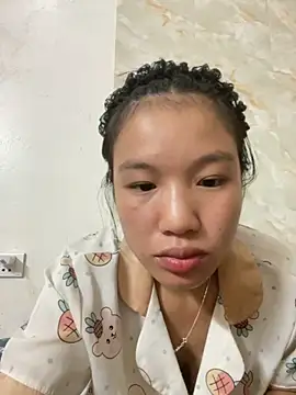 Snapshot of QueenLink chatting on September 21, 2025, 6:24 pm QueenLink online show from September 21, 2025, 6:24 pm