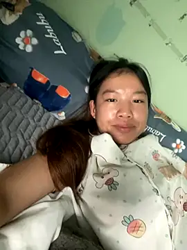 Snapshot of QueenLink chatting on October 11, 2025, 12:00 am QueenLink online show from October 11, 2025, 12:00 am