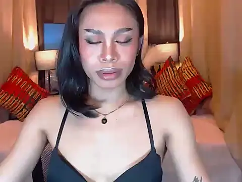 WILDROXIE online show from March 31, 2026, 4:47 am