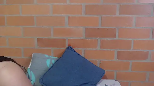 Snapshot of Montserrat_Jay chatting on May 15, 2026, 2:48 pm Montserrat Jay online show from May 15, 2026, 2:48 pm