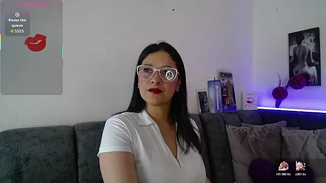 Snapshot of Alana_steel_1 chatting on February 17, 2026, 7:33 pm Alana steel 1 online show from February 17, 2026, 7:33 pm