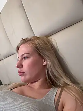 Chloemillerrxx online show from September 13, 2025, 1:49 am