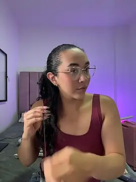 alehia cute online show from June 2, 2026, 9:37 pm