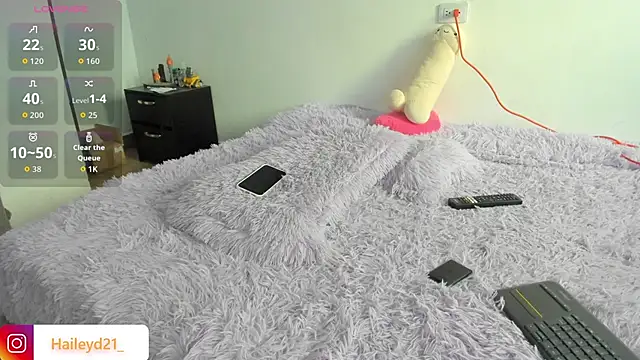 HaileyDuke online show from November 27, 2025, 11:54 am