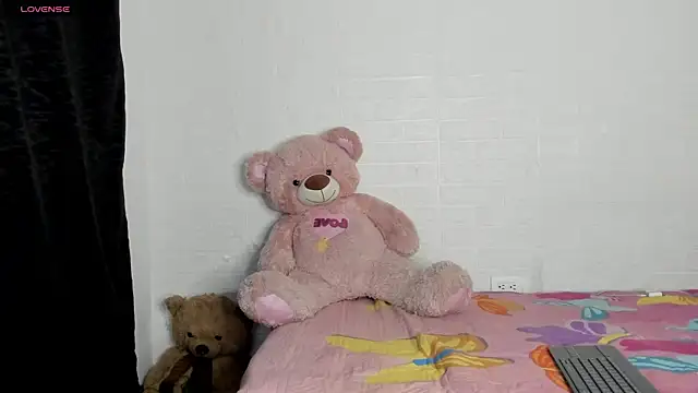 HaileyDuke online show from July 12, 2026, 3:51 am