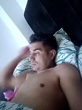 Snapshot of Ffeenniizz chatting on March 31, 2026, 2:46 am Ffeenniizz online show from March 31, 2026, 2:46 am