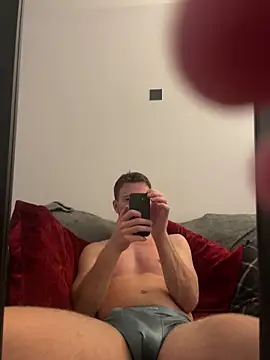 Snapshot of AndyArno2533 chatting on September 11, 2025, 6:30 pm AndyArno2533 online show from September 11, 2025, 6:30 pm