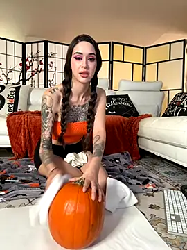 fantasyxwolf online show from October 31, 2025, 6:37 pm