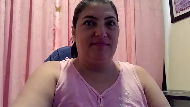 lina maria99 online show from April 11, 2026, 12:31 pm