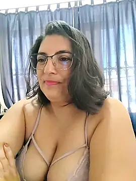 lina maria99 online show from November 12, 2025, 7:18 pm