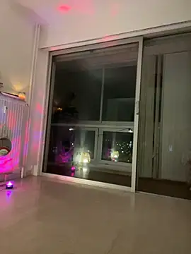 Chris06d22xh online show from November 17, 2025, 8:02 pm