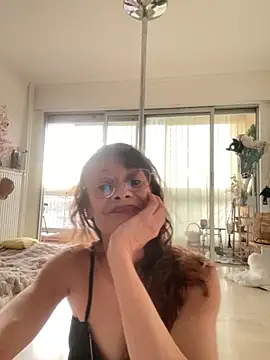 Chris06d22xh online show from April 17, 2026, 6:11 pm