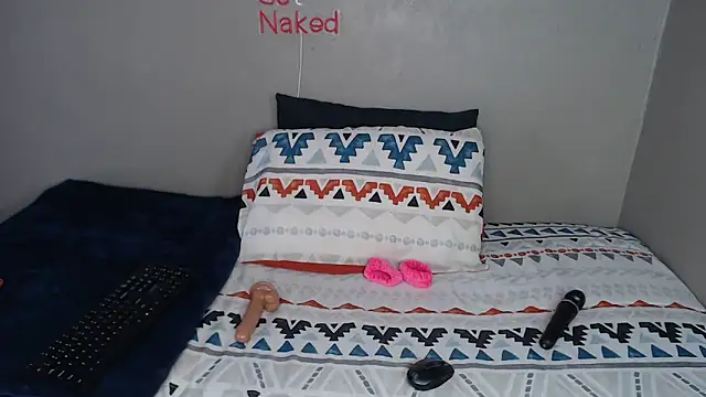 Lunalee online show from November 20, 2025, 9:43 am