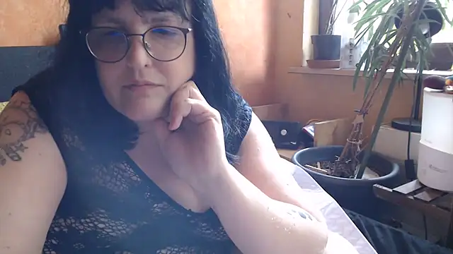 ladyfrombonn online show from July 19, 2026, 2:58 pm