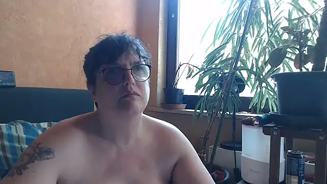 ladyfrombonn online show from June 21, 2026, 3:51 pm