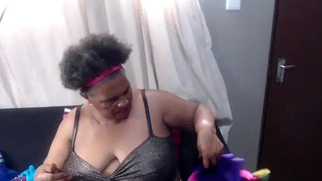 GrandBustyMelon online show from November 23, 2025, 6:56 am