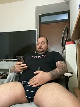 Snapshot of Roma84000 chatting on February 19, 2026, 4:04 pm Roma84000 online show from February 19, 2026, 4:04 pm