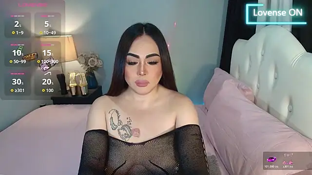 Snapshot of Unforgettable_Maria chatting on July 28, 2026, 3:25 am Unforgettable Maria online show from July 28, 2026, 3:25 am