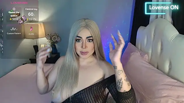 Snapshot of Unforgettable_Maria chatting on July 26, 2026, 3:46 am Unforgettable Maria online show from July 26, 2026, 3:46 am