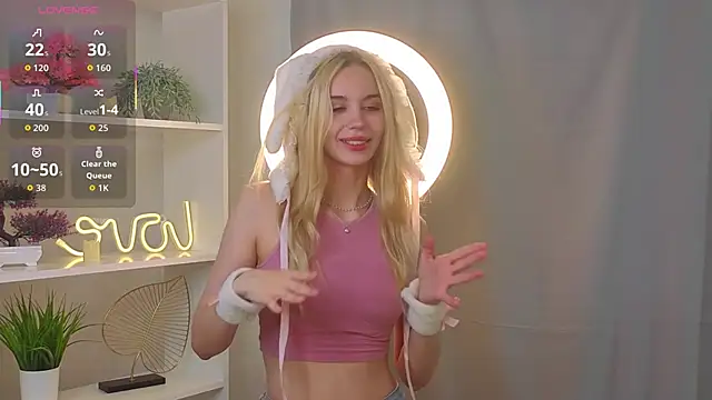 Snapshot of JaymieVigen chatting on October 14, 2025, 3:07 am JaymieVigen online show from October 14, 2025, 3:07 am