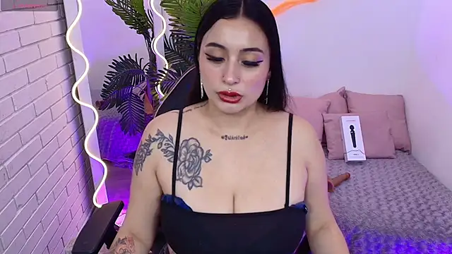 Snapshot of Darling_tay chatting on October 18, 2025, 2:57 am Darling tay online show from October 18, 2025, 2:57 am