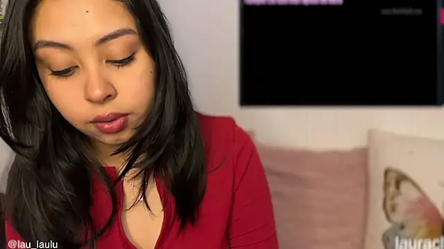 Snapshot of lau_laulu chatting on November 21, 2025, 2:27 pm lau laulu online show from November 21, 2025, 2:27 pm