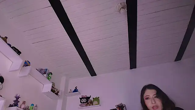 annyharriis online show from December 16, 2025, 8:02 pm