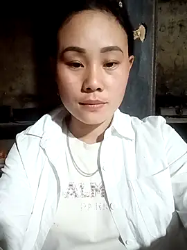 Snapshot of Ruaiuoi chatting on February 17, 2026, 12:57 pm Ruaiuoi online show from February 17, 2026, 12:57 pm