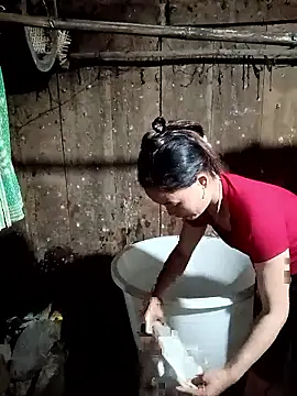 Snapshot of Ruaiuoi chatting on February 14, 2026, 12:49 pm Ruaiuoi online show from February 14, 2026, 12:49 pm