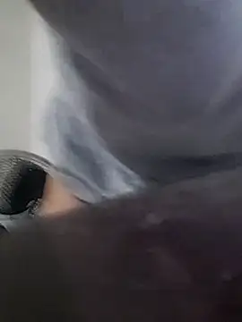 PAROQUI online show from July 3, 2026, 3:02 am