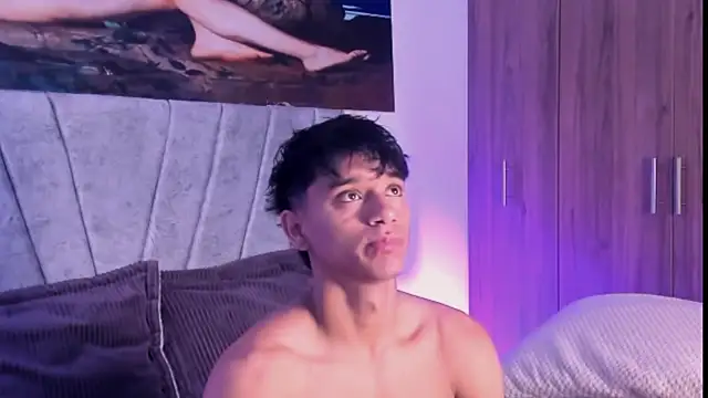 ZYZZ1312 online show from October 23, 2025, 3:32 pm