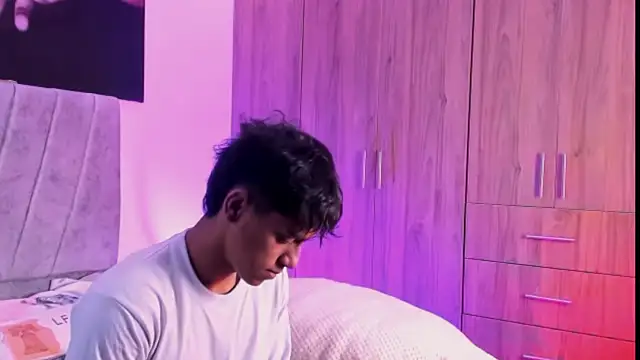 ZYZZ1312 online show from October 15, 2025, 5:21 pm