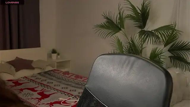 Snapshot of Olivia_Farrell chatting on March 1, 2026, 1:33 pm Olivia Farrell online show from March 1, 2026, 1:33 pm